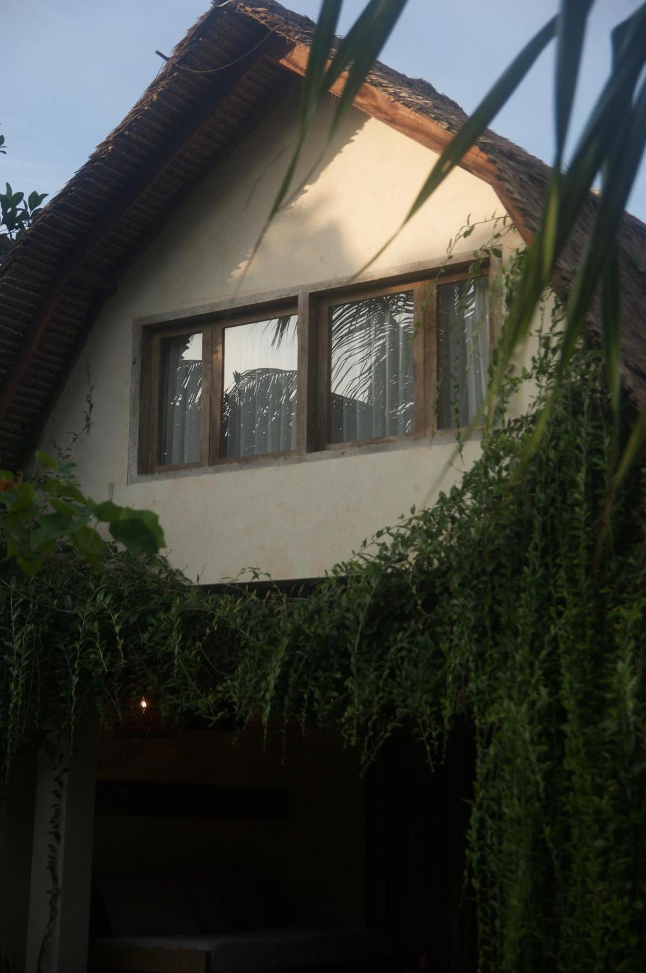 Owa Lodge Areguling Kuta  Екстер'єр фото